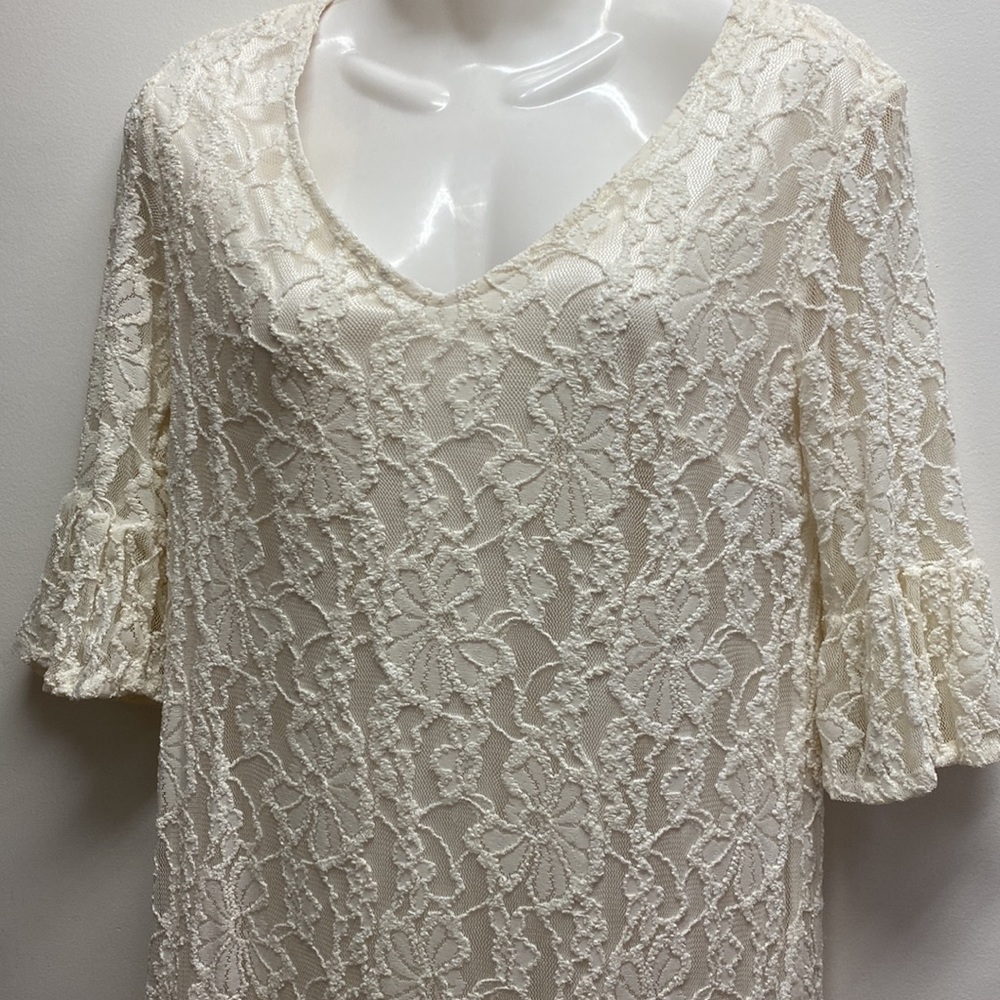 Ladies Dress - Picture 2 of 2